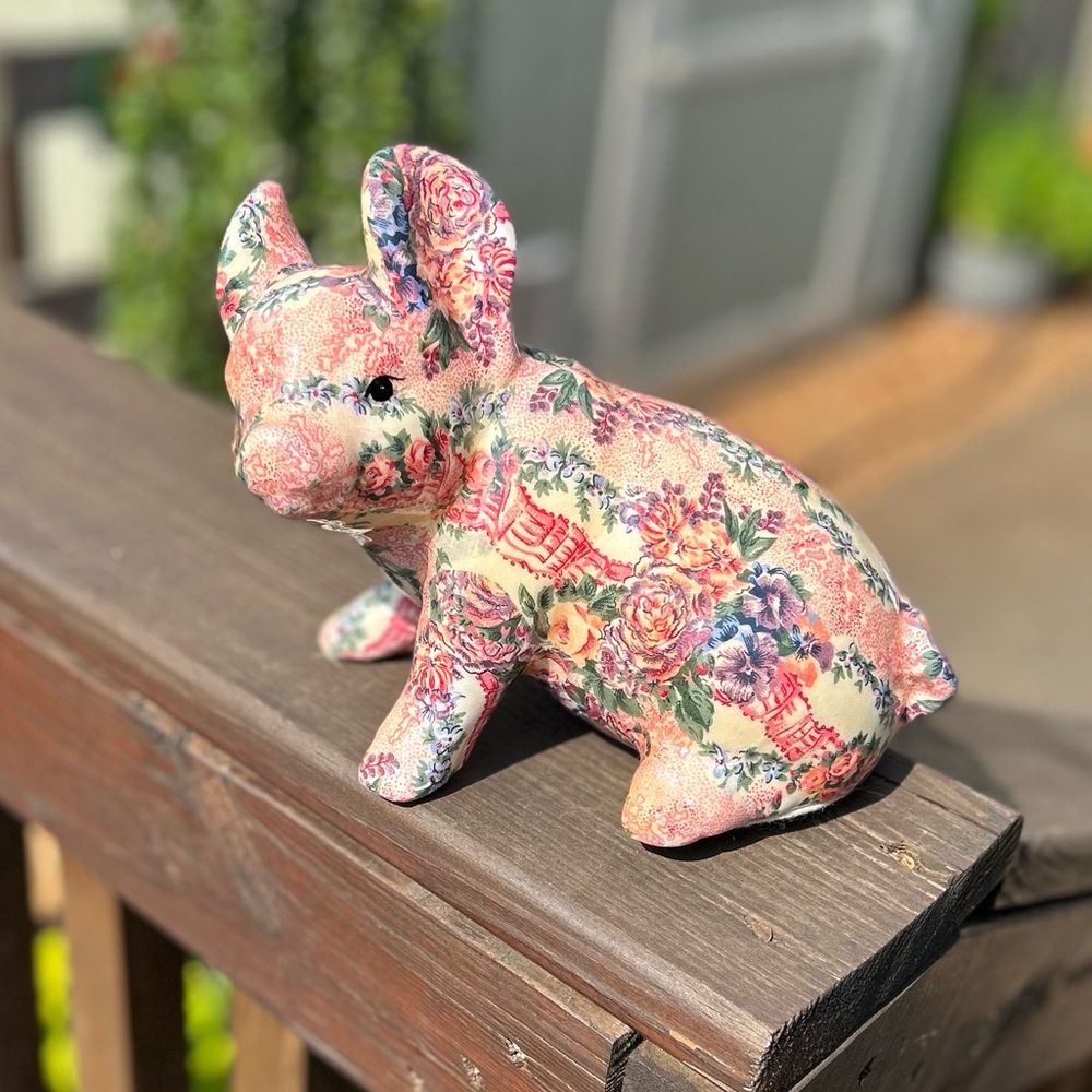 Cute Fabric pig in Resin